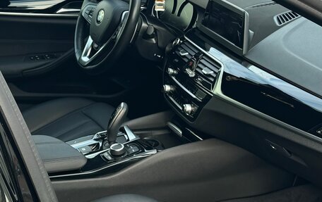 BMW 5 серия, 2019 год, 4 500 000 рублей, 14 фотография