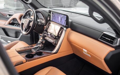 Lexus LX, 2022 год, 17 400 000 рублей, 14 фотография