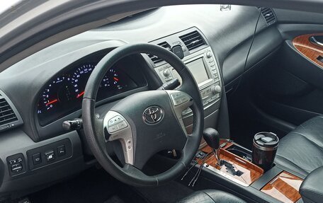 Toyota Camry, 2010 год, 1 340 000 рублей, 4 фотография