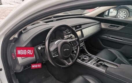 Jaguar XF II, 2018 год, 3 100 000 рублей, 8 фотография