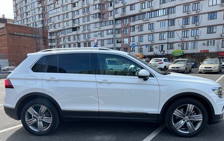 Volkswagen Tiguan II, 2018 год, 3 900 000 рублей, 10 фотография