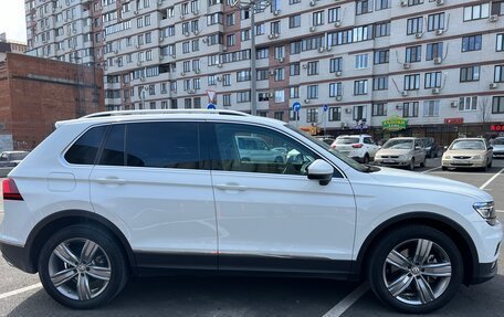 Volkswagen Tiguan II, 2018 год, 3 900 000 рублей, 9 фотография