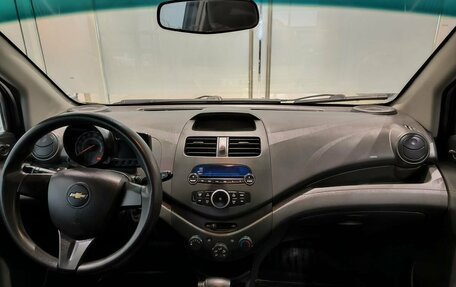 Chevrolet Spark III, 2012 год, 599 000 рублей, 5 фотография