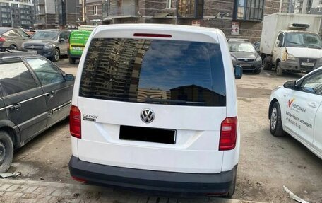 Volkswagen Caddy IV, 2018 год, 2 151 000 рублей, 2 фотография