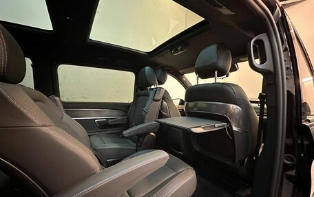Mercedes-Benz V-Класс, 2023 год, 15 100 000 рублей, 19 фотография