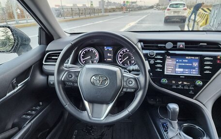 Toyota Camry, 2019 год, 2 550 000 рублей, 4 фотография