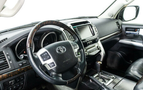 Toyota Land Cruiser 200, 2012 год, 3 729 789 рублей, 7 фотография