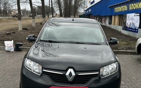 Renault Logan II, 2017 год, 1 050 000 рублей, 3 фотография