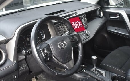 Toyota RAV4, 2018 год, 2 600 000 рублей, 10 фотография