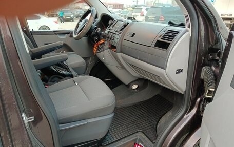 Volkswagen Caravelle T5, 2012 год, 1 970 000 рублей, 3 фотография