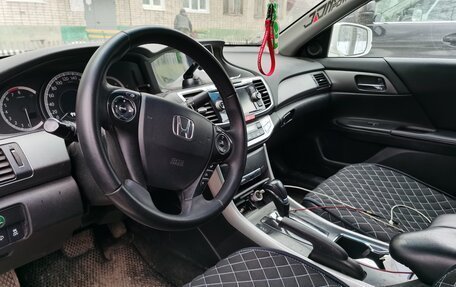 Honda Accord IX рестайлинг, 2013 год, 1 250 000 рублей, 8 фотография