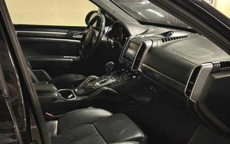 Porsche Cayenne III, 2012 год, 2 079 000 рублей, 10 фотография