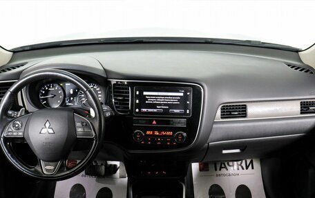 Mitsubishi Outlander III рестайлинг 3, 2020 год, 2 900 000 рублей, 7 фотография