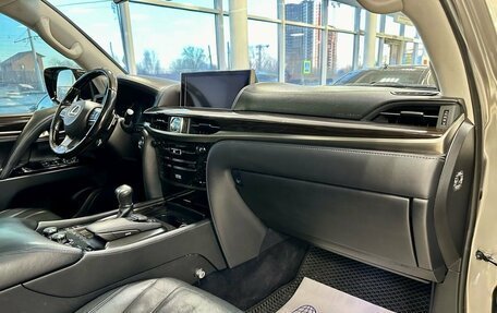 Lexus LX III, 2016 год, 8 240 000 рублей, 13 фотография