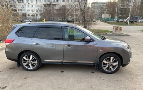 Nissan Pathfinder, 2015 год, 1 830 000 рублей, 3 фотография