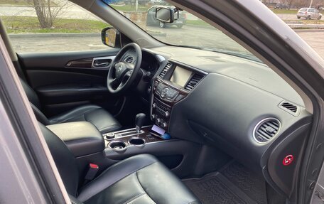 Nissan Pathfinder, 2015 год, 1 830 000 рублей, 12 фотография