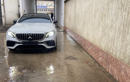 Mercedes-Benz E-Класс, 2019 год, 4 500 000 рублей, 11 фотография