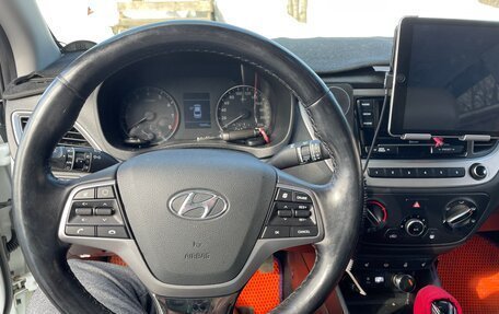 Hyundai Solaris II рестайлинг, 2019 год, 1 650 000 рублей, 38 фотография
