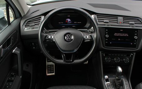 Volkswagen Tiguan II, 2018 год, 3 090 000 рублей, 14 фотография