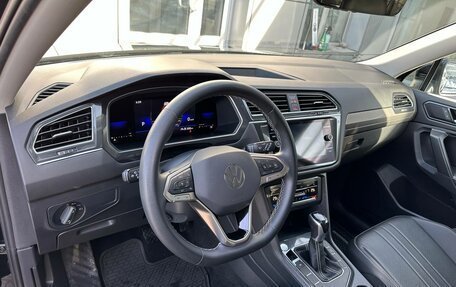 Volkswagen Tiguan II, 2022 год, 3 300 000 рублей, 13 фотография