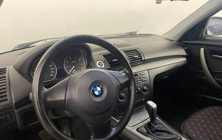 BMW 1 серия, 2011 год, 879 000 рублей, 18 фотография
