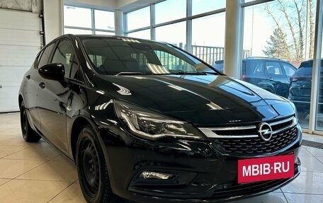 Opel Astra K, 2018 год, 1 350 000 рублей, 3 фотография