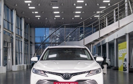Toyota Camry, 2018 год, 3 149 000 рублей, 3 фотография