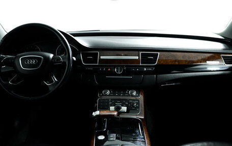 Audi A8, 2011 год, 1 770 000 рублей, 14 фотография