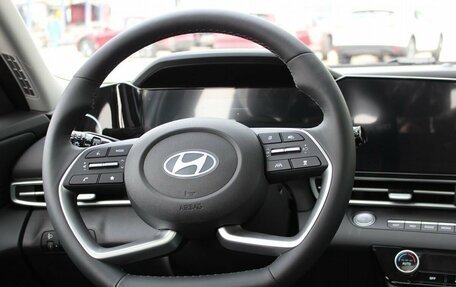 Hyundai Elantra, 2024 год, 2 850 000 рублей, 26 фотография