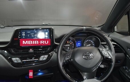 Toyota C-HR I рестайлинг, 2019 год, 2 180 000 рублей, 11 фотография