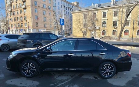 Toyota Camry, 2017 год, 2 400 000 рублей, 4 фотография