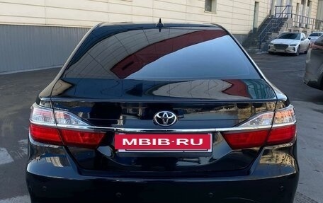 Toyota Camry, 2017 год, 2 400 000 рублей, 5 фотография