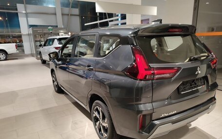 Mitsubishi Xpander, 2023 год, 3 200 000 рублей, 3 фотография