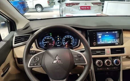 Mitsubishi Xpander, 2023 год, 3 200 000 рублей, 11 фотография