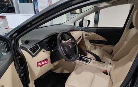 Mitsubishi Xpander, 2023 год, 3 200 000 рублей, 9 фотография