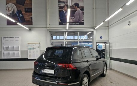Volkswagen Tiguan II, 2021 год, 3 200 000 рублей, 5 фотография