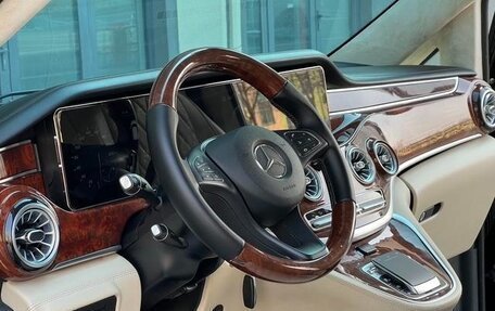 Mercedes-Benz Vito, 2021 год, 6 600 000 рублей, 7 фотография