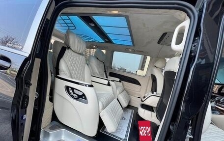 Mercedes-Benz Vito, 2021 год, 6 600 000 рублей, 11 фотография