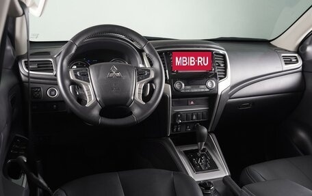 Mitsubishi L200 IV рестайлинг, 2023 год, 4 859 000 рублей, 6 фотография
