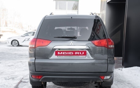 Mitsubishi Pajero Sport II рестайлинг, 2015 год, 2 230 000 рублей, 4 фотография