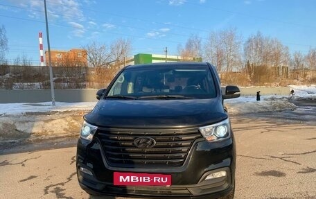 Hyundai Grand Starex Grand Starex I рестайлинг 2, 2019 год, 4 400 000 рублей, 9 фотография
