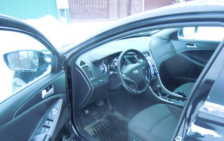 Hyundai Sonata VI, 2011 год, 1 100 000 рублей, 5 фотография