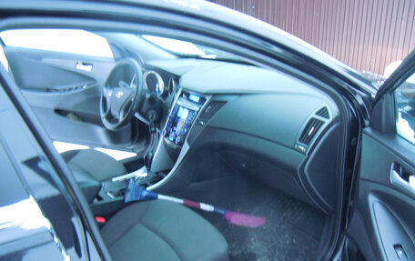 Hyundai Sonata VI, 2011 год, 1 100 000 рублей, 6 фотография