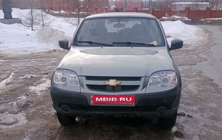 Chevrolet Niva I рестайлинг, 2013 год, 680 000 рублей, 2 фотография