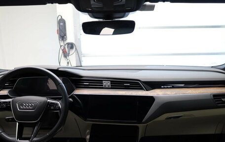 Audi e-tron Sportback I, 2021 год, 8 450 000 рублей, 23 фотография