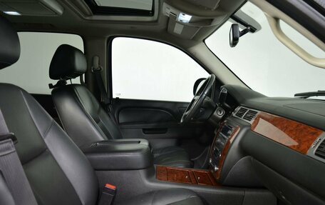 Chevrolet Tahoe III, 2013 год, 2 989 000 рублей, 10 фотография