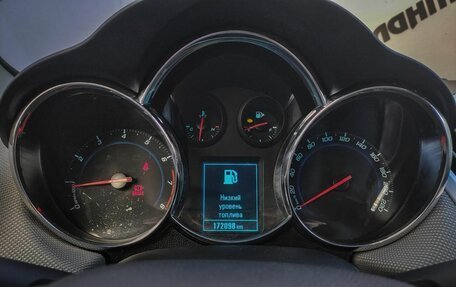 Chevrolet Cruze II, 2013 год, 930 000 рублей, 17 фотография