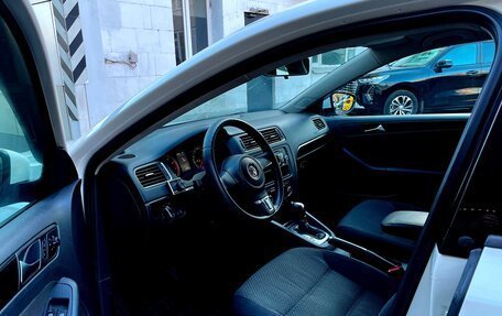Volkswagen Jetta VI, 2013 год, 1 270 000 рублей, 10 фотография