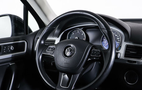 Volkswagen Touareg III, 2017 год, 3 998 000 рублей, 17 фотография