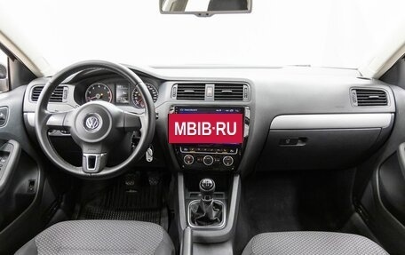 Volkswagen Jetta VI, 2012 год, 1 098 000 рублей, 14 фотография